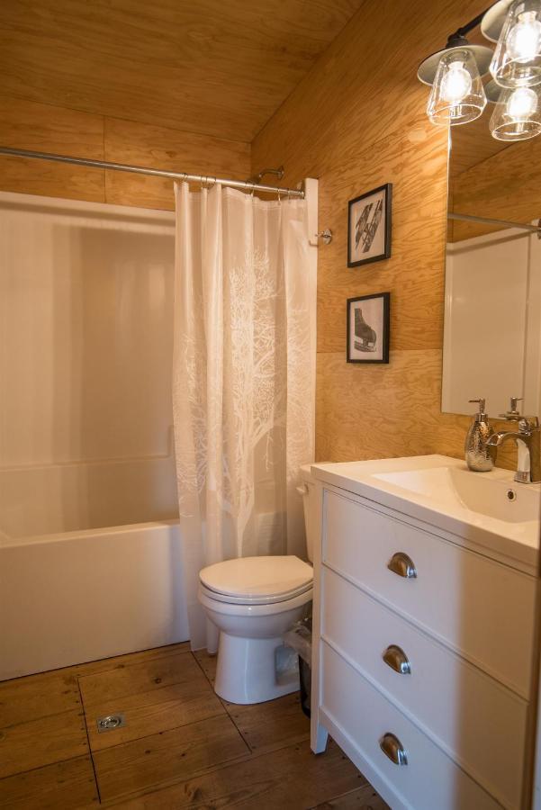 נרמטה Chute Lake Lodge מראה חיצוני תמונה