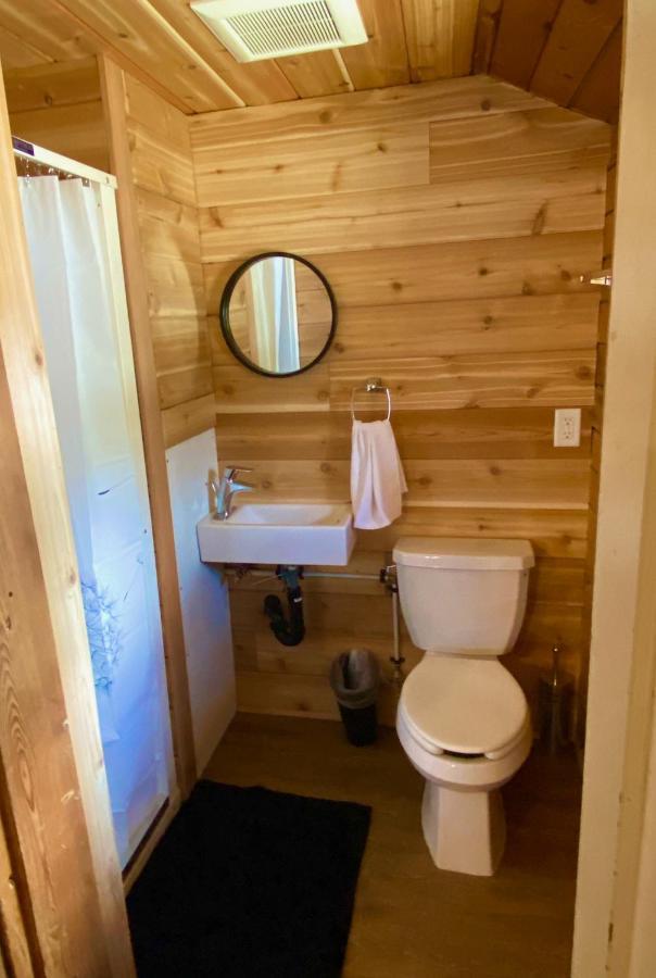 נרמטה Chute Lake Lodge מראה חיצוני תמונה